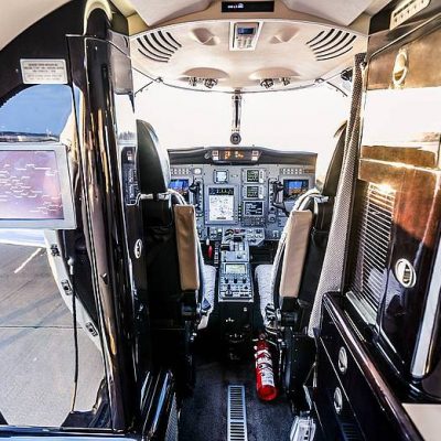 Cockpit Privatjet Wien